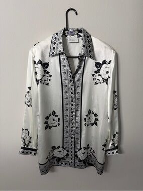 Women’s Liz Claiborne Collection Size 4 Black White Floral Button Front Blouse
